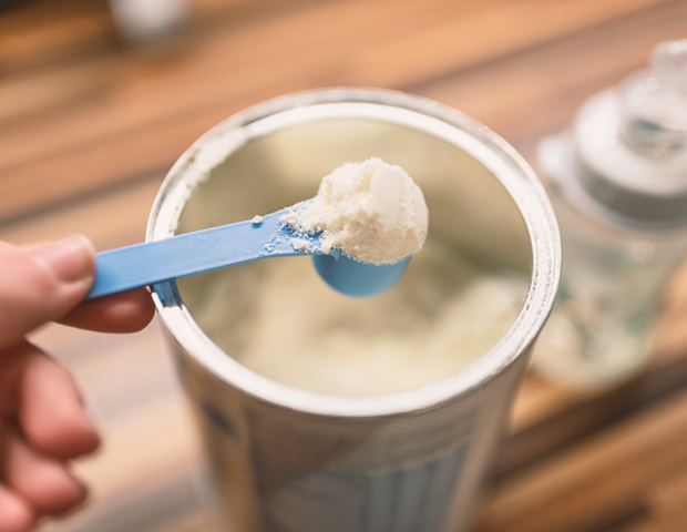 Formula milk powder_scoop_s.jpg