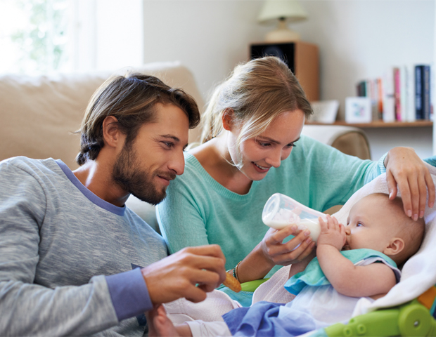 Combination feeding_baby_mum and dad_s.jpg